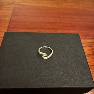 Pura Vida Wave Swirl Gold Ring